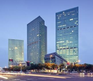 [上海]现代风格酒店商业办公综合体建筑设计方案文本-1