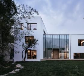 真诚地建造，诗意地栖居——铁血山庄 / 左通右达建筑工...