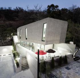 The Gatehouse——天然井水供养的火锅餐厅