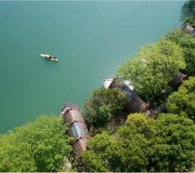 中国，杭州，富春江船屋 / 中国美术学院风景建筑设计研...