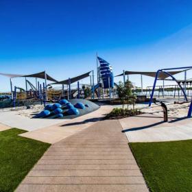 纽波特河畔乐园 Spinnaker Park, Newport Waterside / KOMPAN 康攀