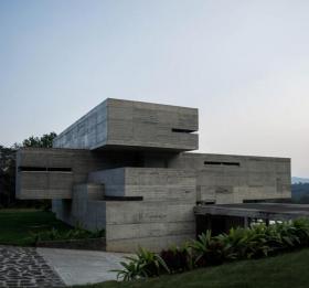 山间Oyamel住宅，展现混凝土的原始之美
