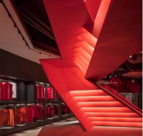 ROARINGWILD壹方城店 / DOMANI东仓建设