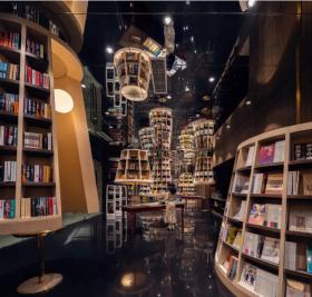 李想，在重庆打造了一家超有创意的书店，处处呈现出艺...
